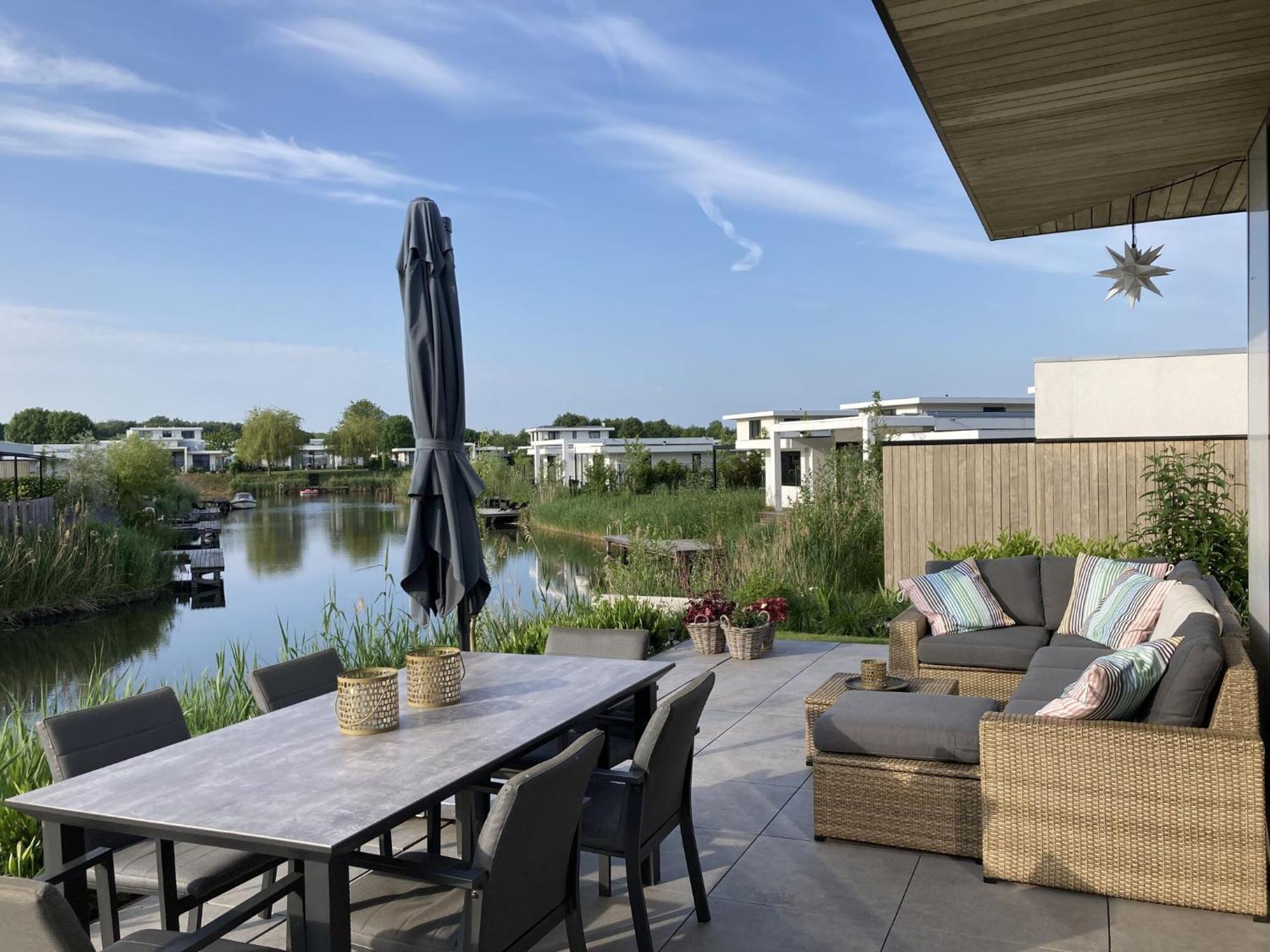 Family Villa With Garden And Jetty ゼーウォルデ エクステリア 写真